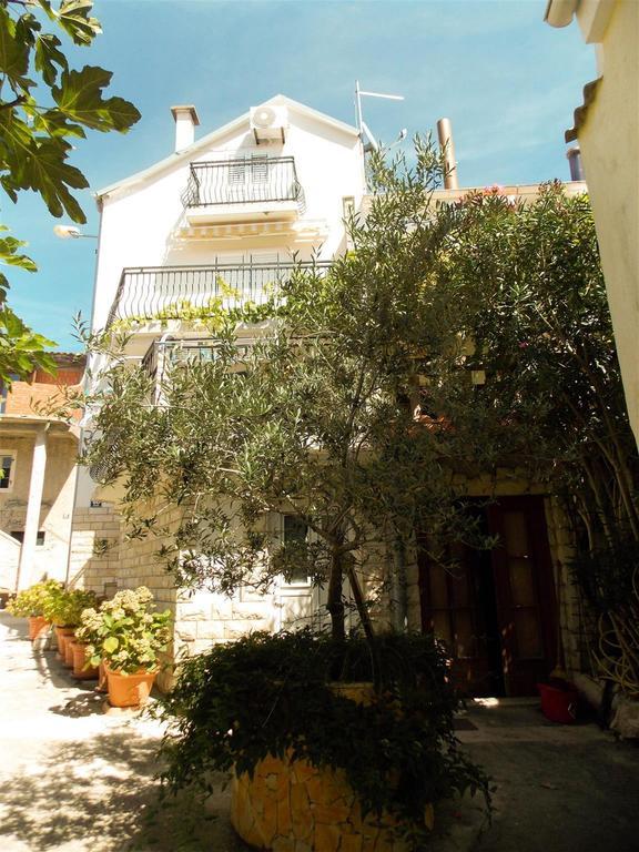 Apartments Frane (Adults Only) Novalja Quarto foto